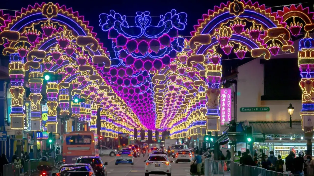 सिंगापुर में दीपावली उत्सव... मणिपुर के सांस्कृतिक दल ने दी शानदार प्रस्तुति