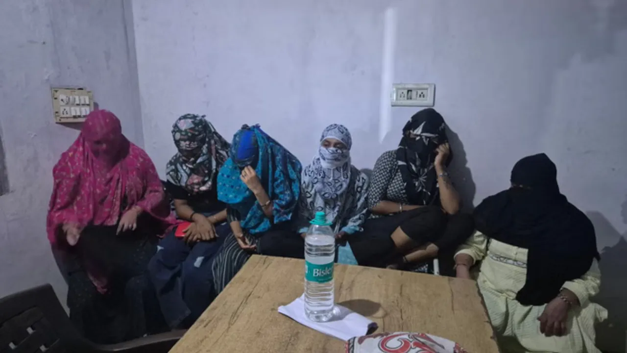मथुरा के दो गेस्टहाउस में देह व्यापार गिरोह का भंडाफोड़, बचाई गईं कई महिलाएं
