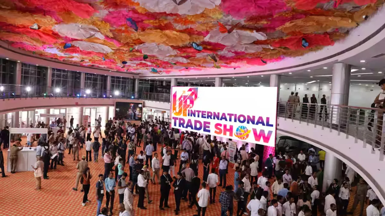 UP International Trade Show: विदेशियों में छाया हुनरमंद यूपी, कारीगरी का अनूठा जलवा, लखनऊ से लेकर बरेली तक इन उत्पाद ने मनमोहा