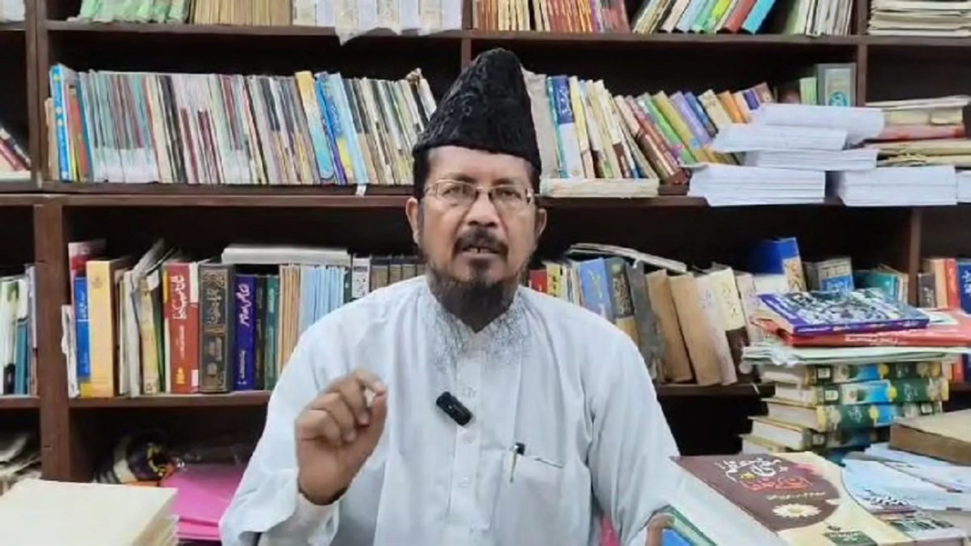 Bareilly : शहाबुद्दीन धीरेंद्र शास्त्री पर भड़के, बोले-बागेश्वर वाले बाबा बना रहे कट्टरपंथी महिलाओं की फौज