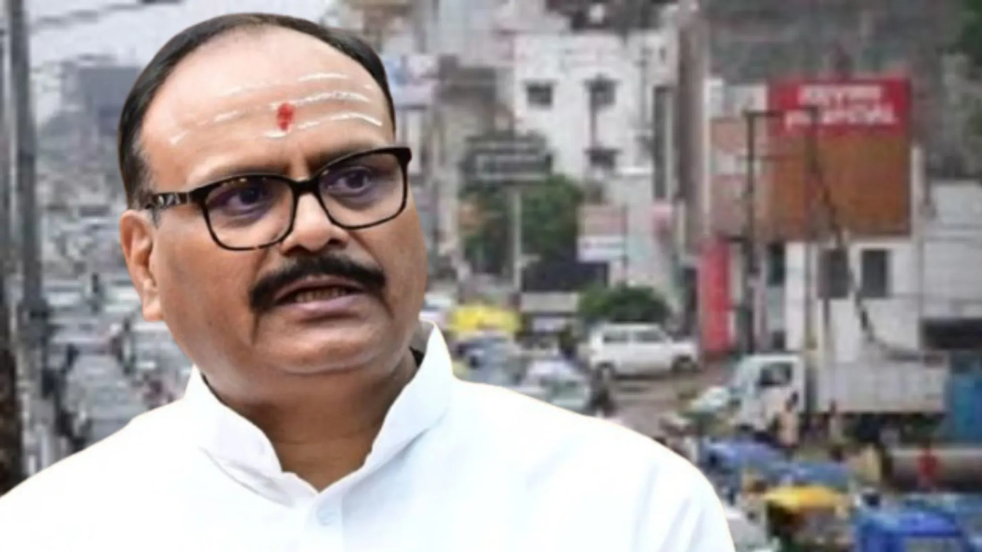 त्योहारों पर लखनऊ को जाम से मुक्त बनाएं, यातायात की समीक्षा बैठक में उप मुख्यमंत्री ने दिए अधिकारियों को निर्देश