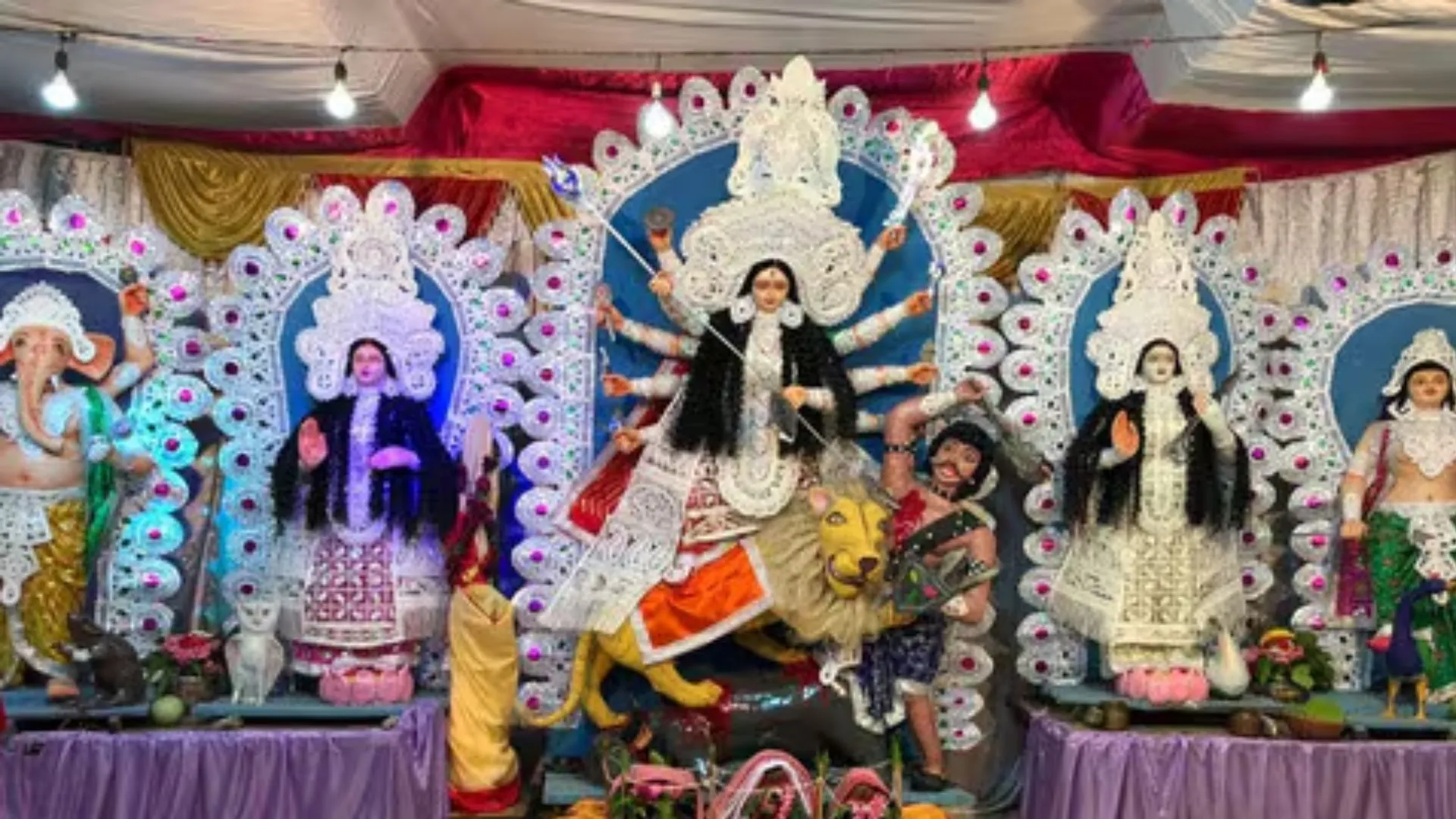 घर-घर विराजी माता...मंदिरों में लगा भक्तों का तांता, नवरात्र के पहले दिन सुरक्षा के रहे पुख्ता इंतजाम