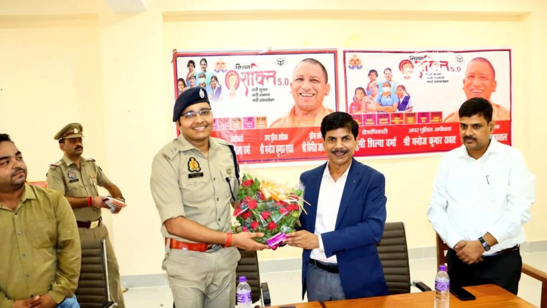राजकीय इंजीनियरिंग कालेज पहुंचे SP, छात्र-छात्राओं से किया संवाद