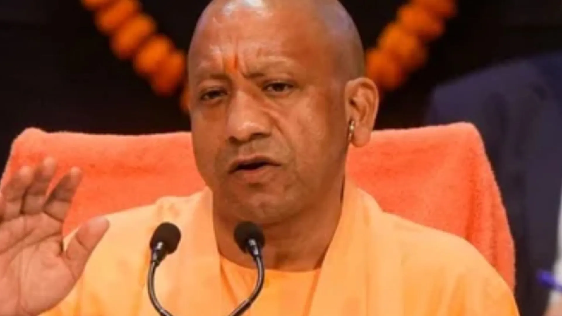 बाढ़ पीड़ित किसानों के नुकसान की भरपाई करेगी योगी सरकार, सर्वे रिपोर्ट पेशकर उचित करवाई के दिए निर्देश