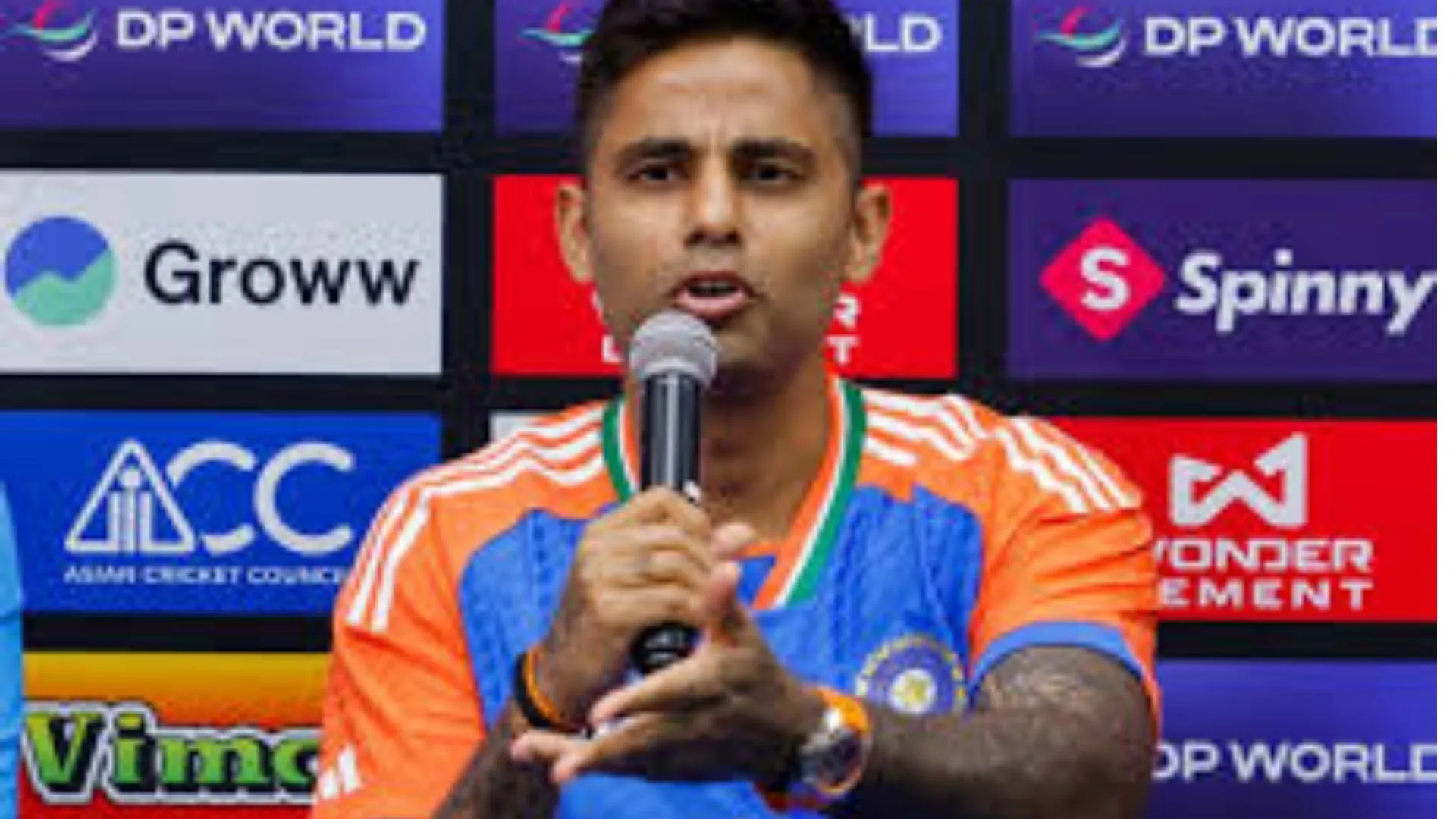 Asia Cup 2025: पाकिस्तान से आगामी मैच पर कप्तान SKY बोले-आसान नहीं बाहरी शोर को बंद करना  