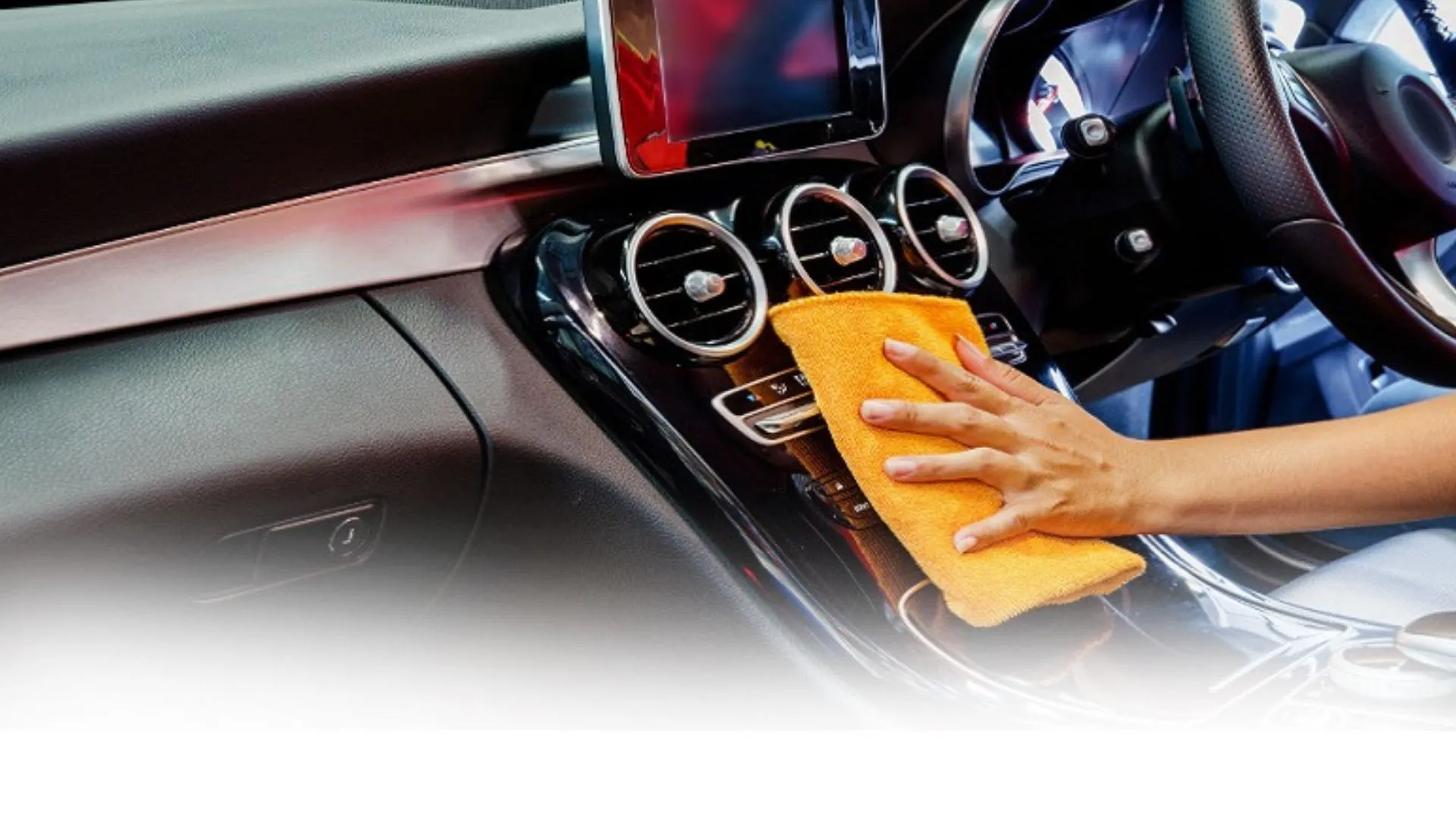 कार को भीतर से इस तरह करें साफ 