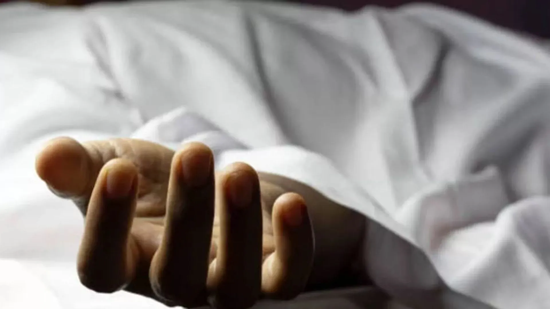 बुजुर्ग की हत्या का 6 महीने बाद खुलासा, पकड़े जाने के डर से नशेड़ी ने गला दबाकर  वृद्धा की ली जान 