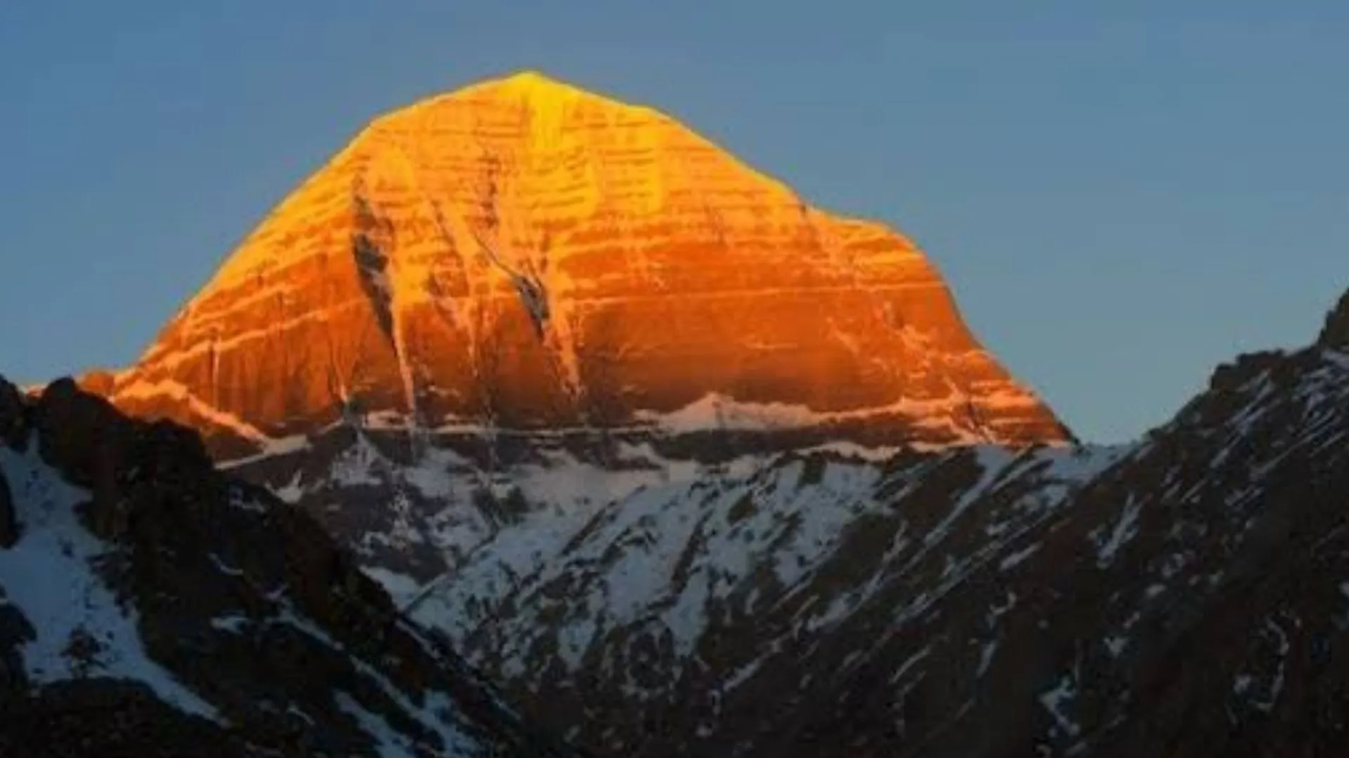 नेपाल अशांति के बीच कैलाश मानसरोवर के लिए रवाना तीर्थयात्रियों का जत्था, दो निकाह भी बने चर्चा का विषय 