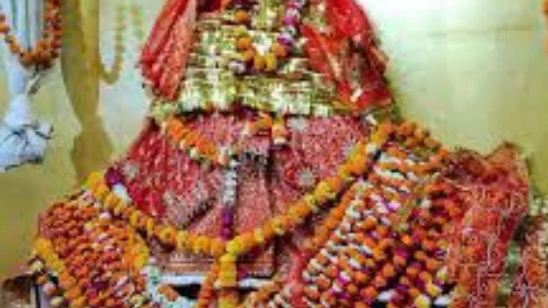 भक्तों के आस्था का केंद्र हैं शक्तिपीठ मां बाराही देवी मंदिर..प्रतिदिन श्रद्धालु पहुंचकर करते हैं माता का दर्शन पूजन 