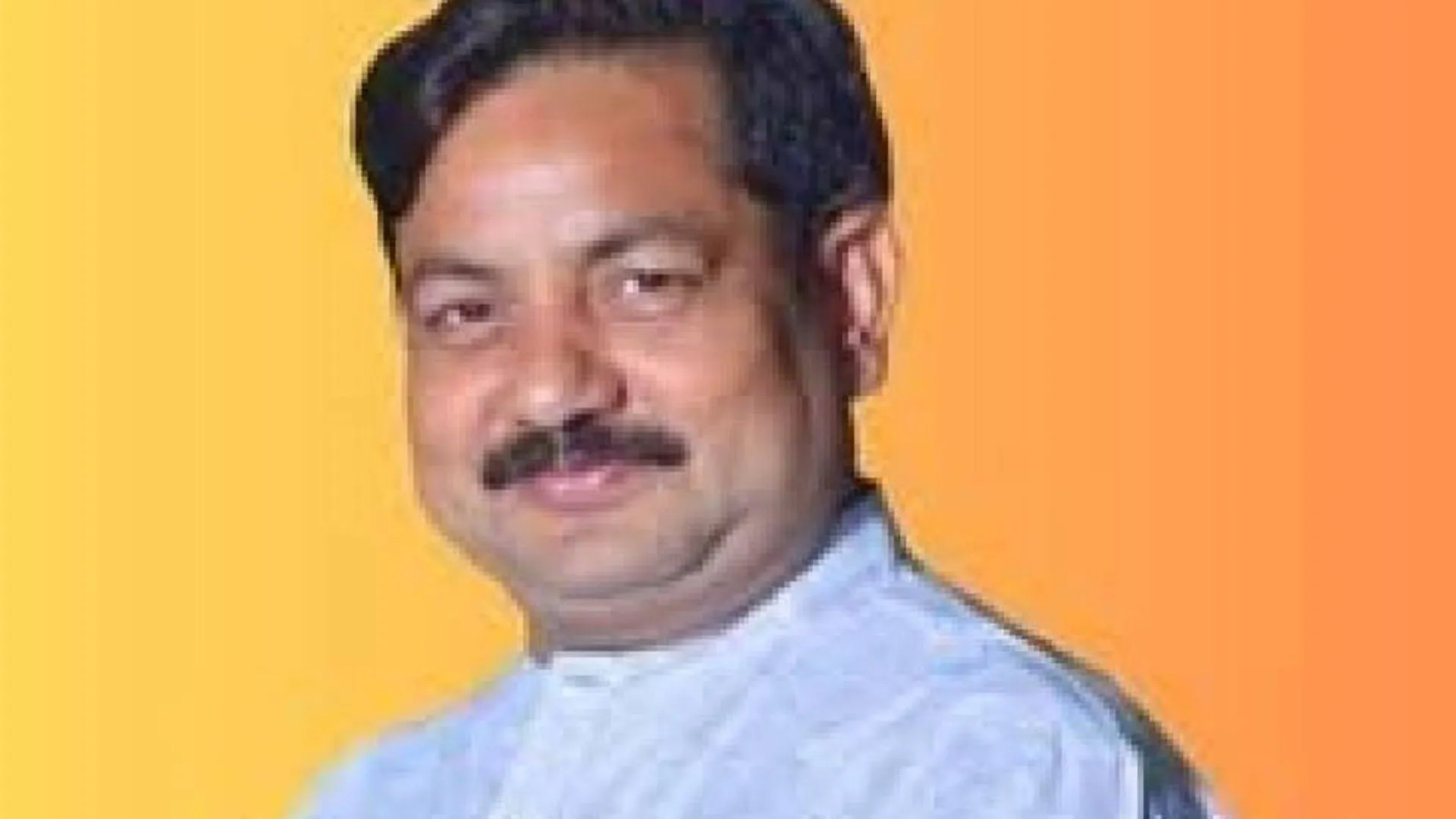 प्रेस क्लब के पूर्व अध्यक्ष अवनीश छह माह के लिए जिलाबदर, नजूल संपत्ति कब्जाने, डकैती समेत 21 मुकदमों में जमानत के बाद कार्रवाई 