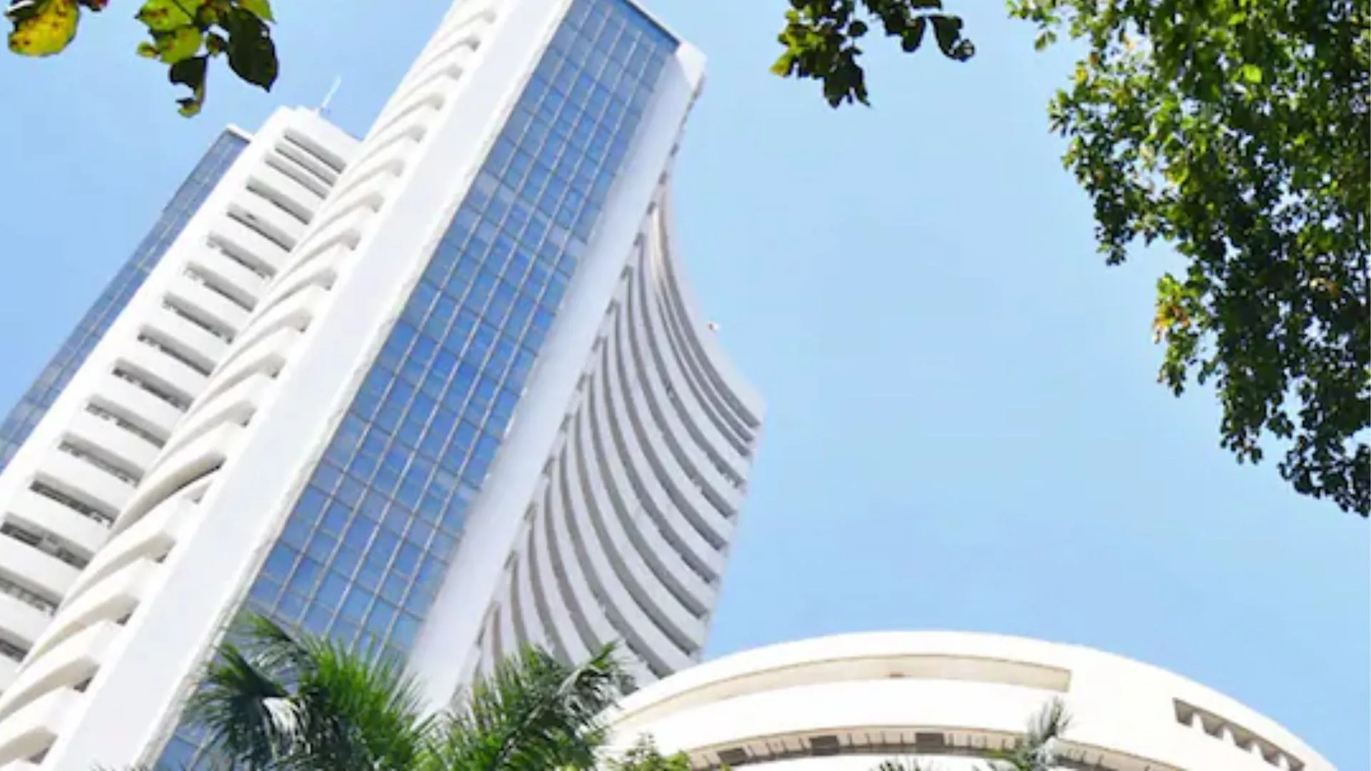 Stock Market Today: ग्लोबल मार्केट्स में तेजी के साथ खुले बाजार, शुरुआती कारोबार में सेंसेक्स, निफ्टी उछले 