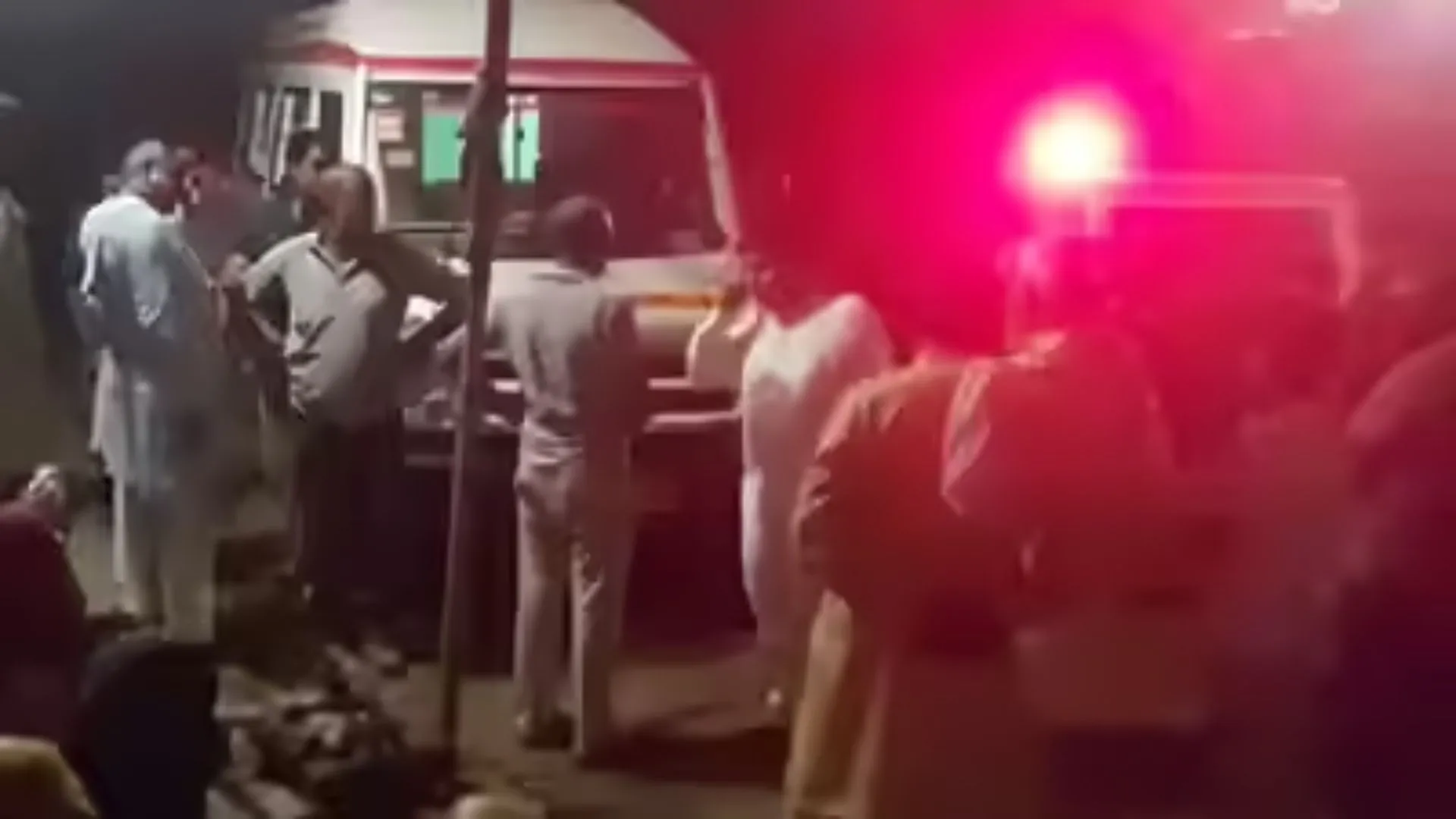 बागपत में एक मां ने अपनी 3 बच्चियों को उतारा मौत के घाट...फिर कर ली आत्महत्या, पति से विवाद के चलते उठाया कदम  