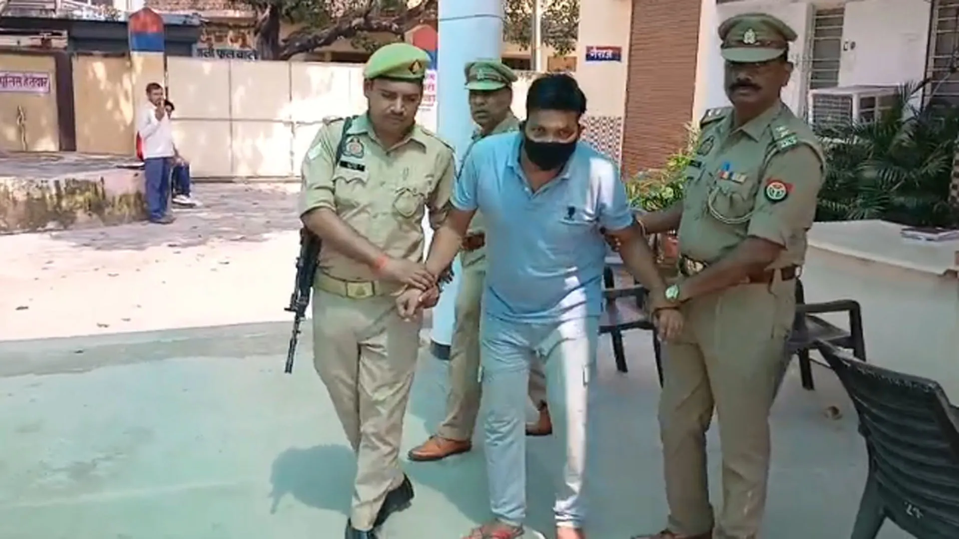 Bareilly news: नाबालिग को कर दिया था गर्भवती, हवालात से लंगड़ाता हुआ निकला रेप का आरोपी