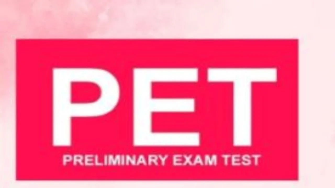 पीईटी परीक्षा: पहले दिन 3 लाख अनुपस्थित, 9 साल्वर पकड़े गए