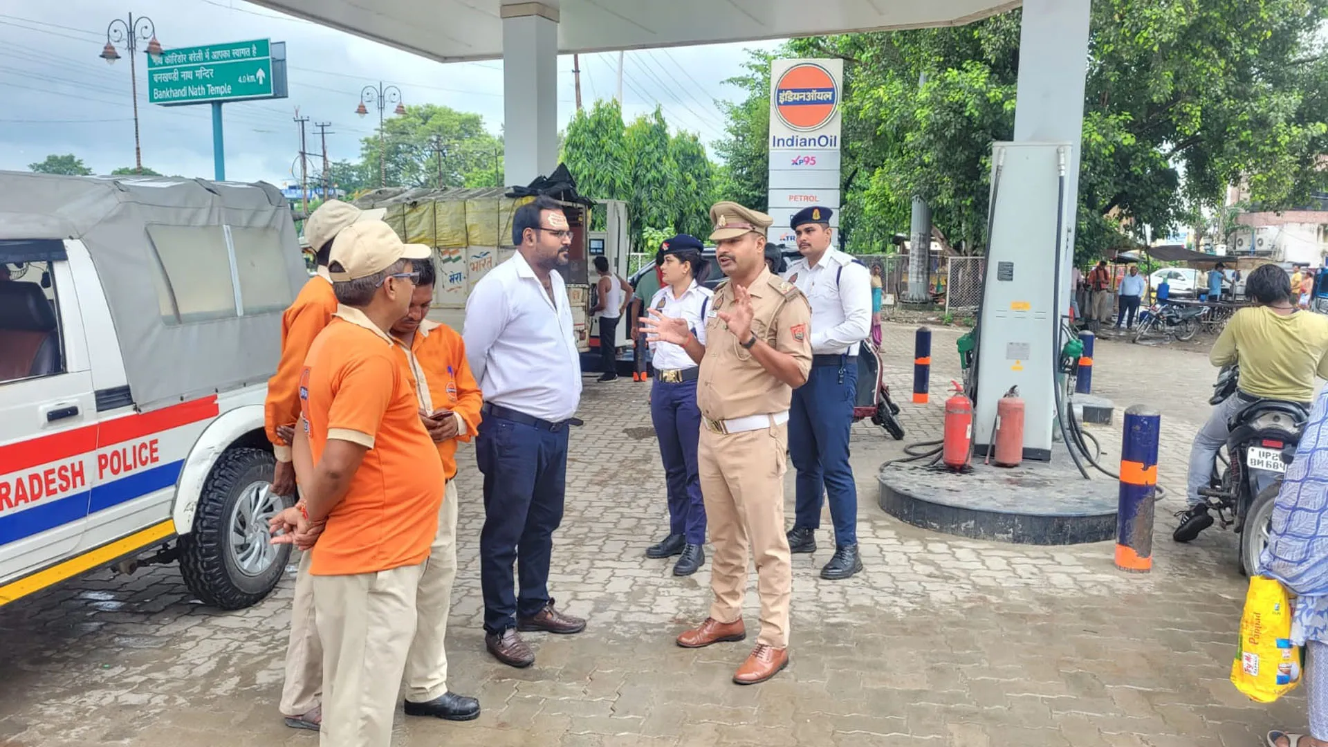 Bareilly : नो हेलमेट-नो फ्यूल...इस बार चेतावनी मिली है, अगली बार कटेगा चालान