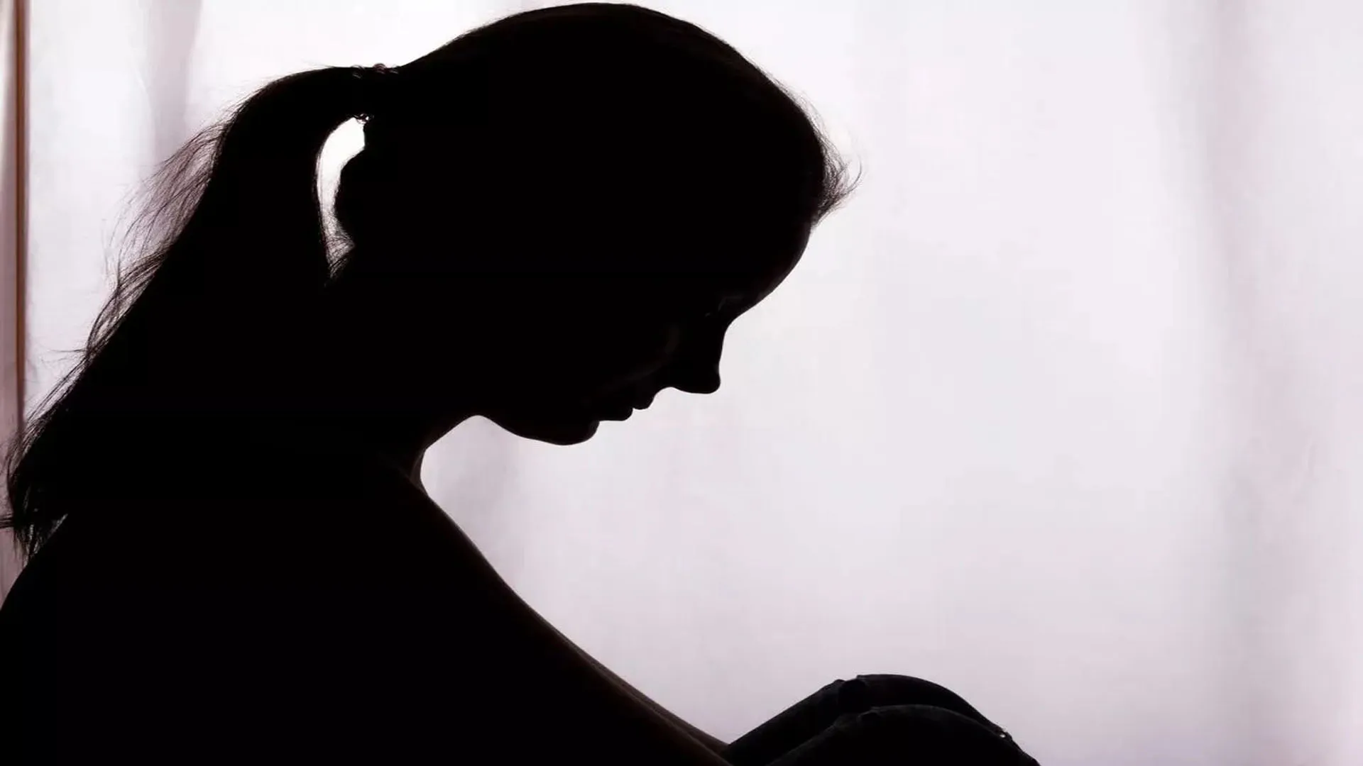 Bareilly : इंग्लैंड से लौटी इंजीनियर युवती पर कॉलोनी में हमला