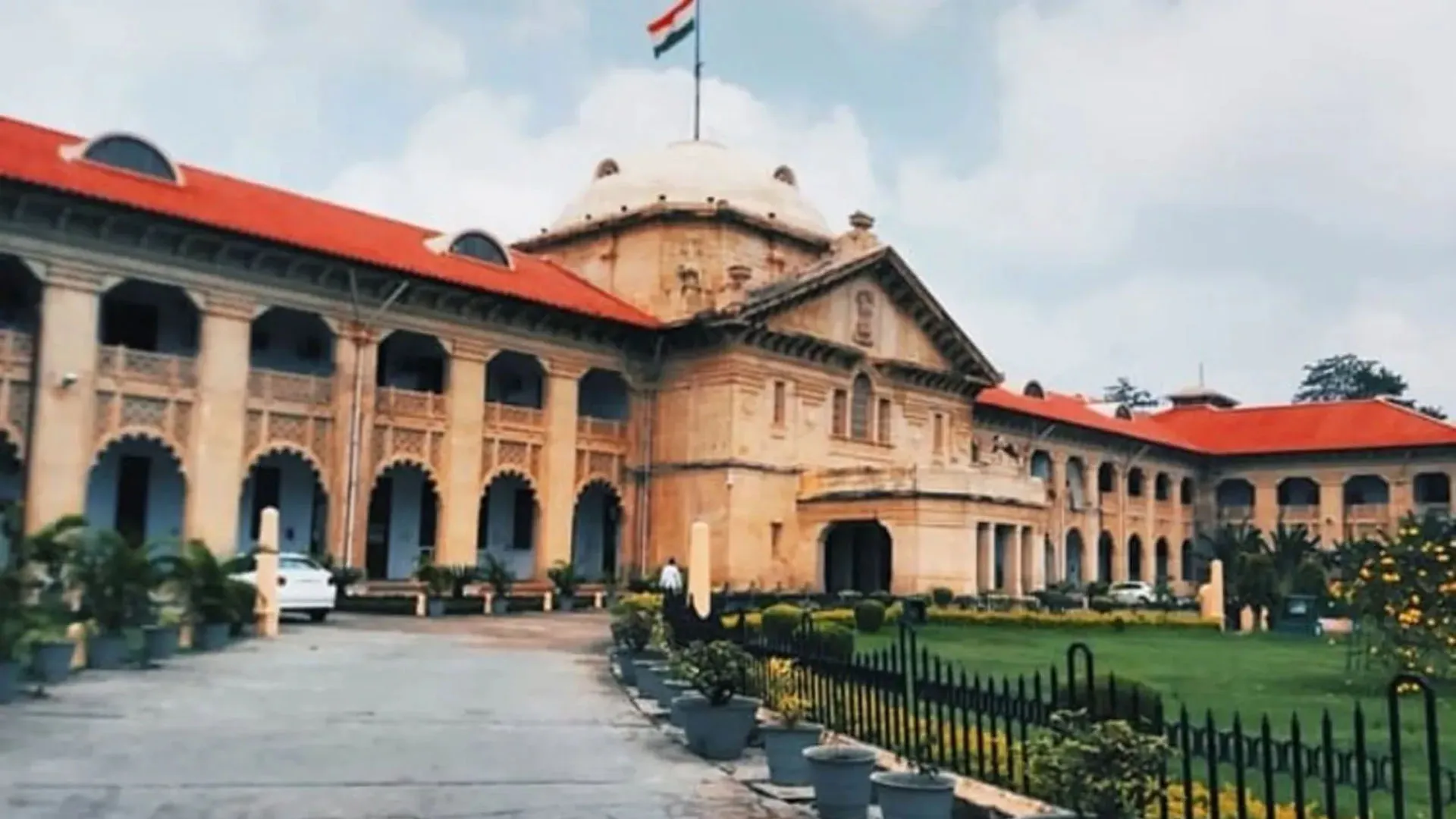 हाईकोर्ट ने जन्म प्रमाण पत्र जारी करने की व्यवस्था को लेकर UP को लगाई फटकार