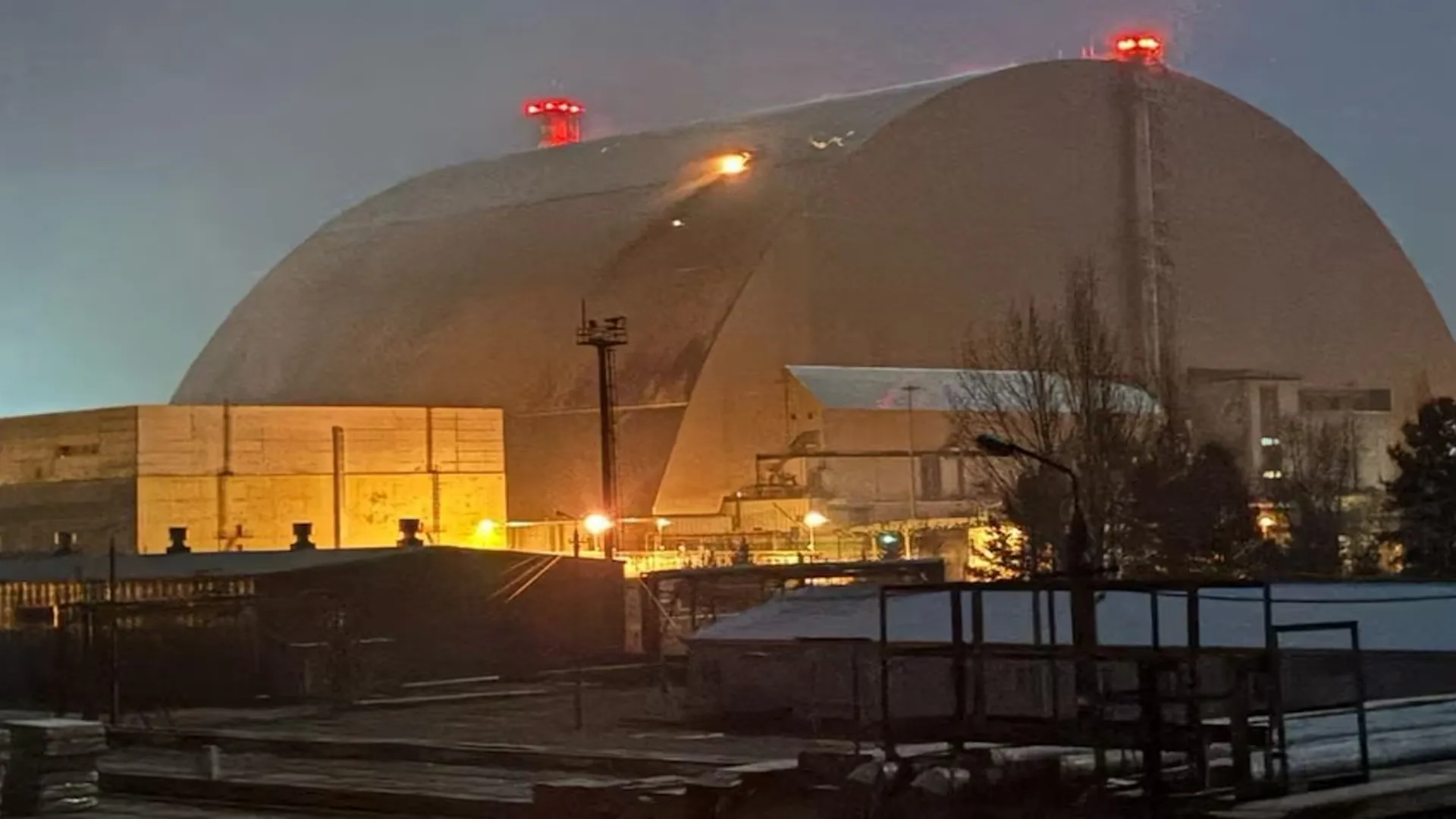 रूस यूक्रेन युद्ध: ज़ेलेंस्की की चेतावनी-रूसी ड्रोन चेरनोबिल की सुरक्षा के लिए खतरा कीव