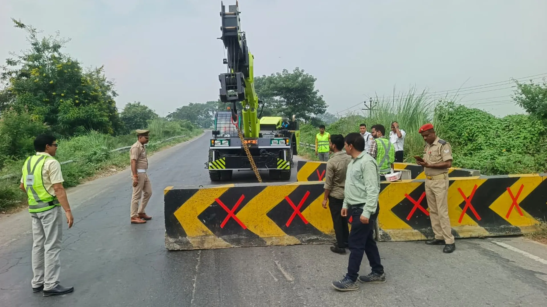 रामपुर : कोसी पुल पर मरम्मत कार्य शुरू, वाहनों की आवाजाही बंद