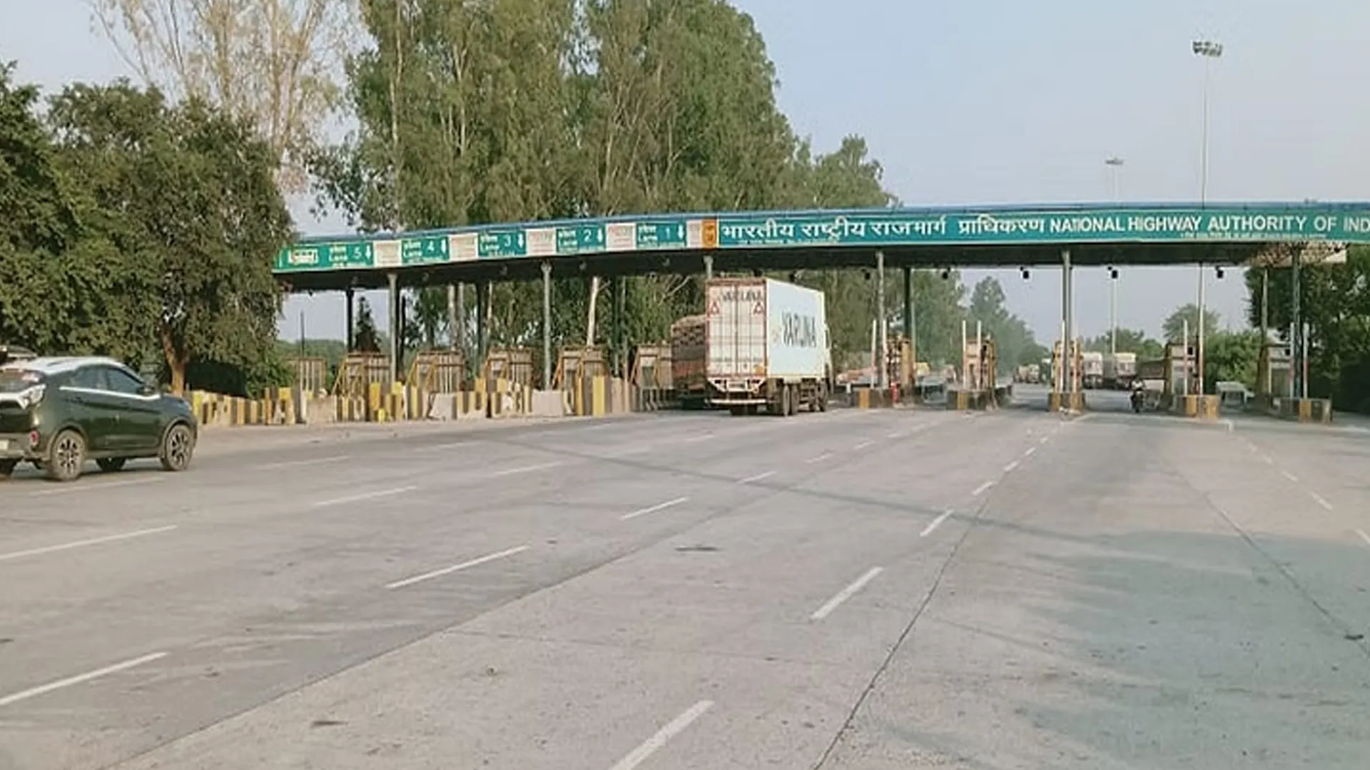 लखीमपुर : मैगलगंज टोल प्लाजा से भागा नाबालिग बंदी