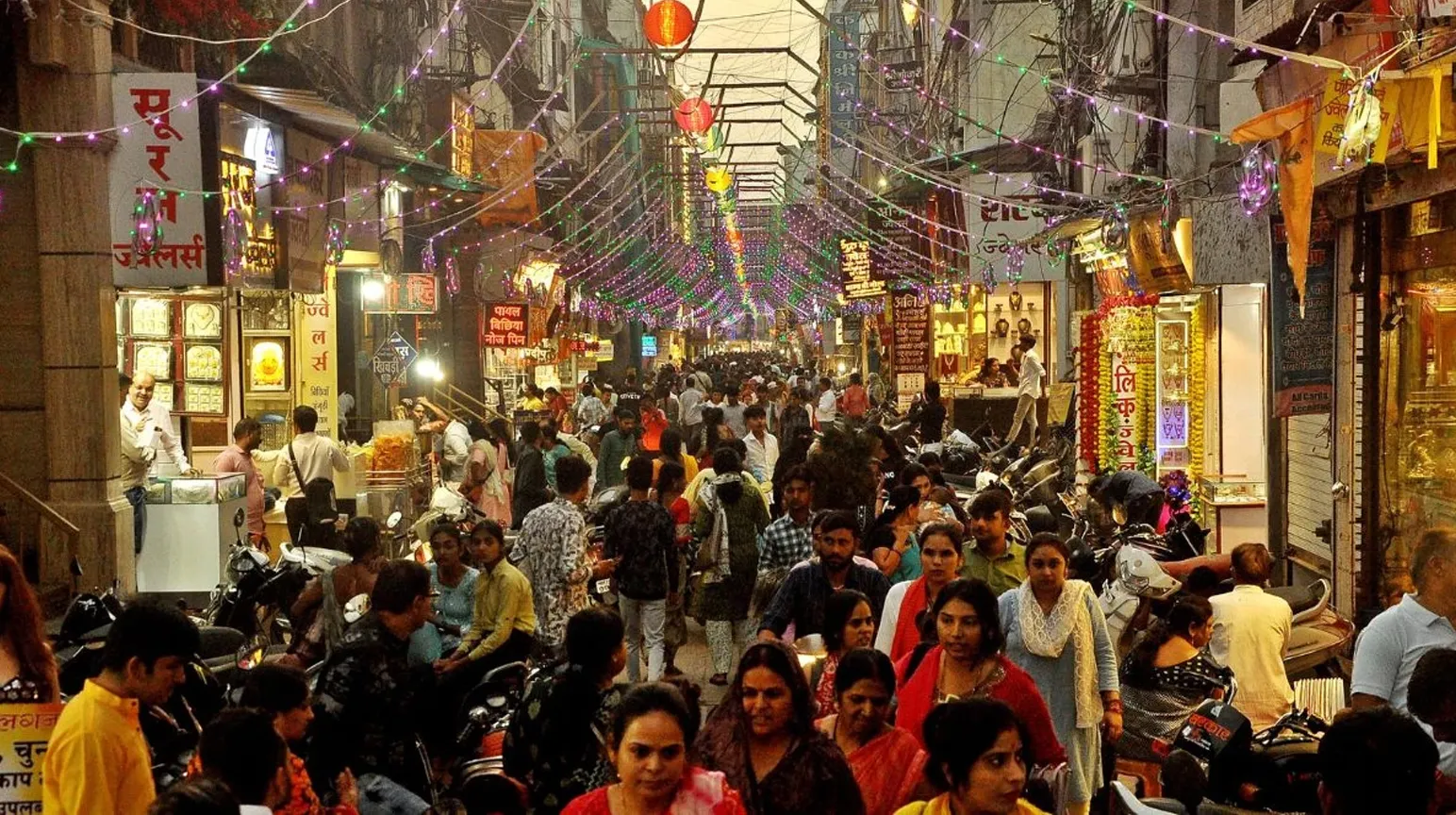 दिवाली पर देशभर में रिकॉर्ड 6.05 लाख करोड़ रुपये की हुई बिक्री