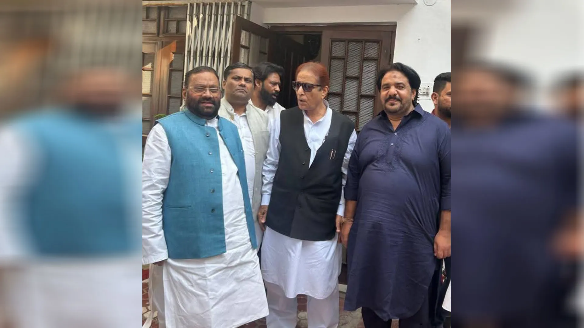 UP: रामपुर में घड़ियाली आंसू बहाने आए थे अखिलेश, आजम से मिलने पहुंचे स्वामी प्रसाद की तीखा हमला 