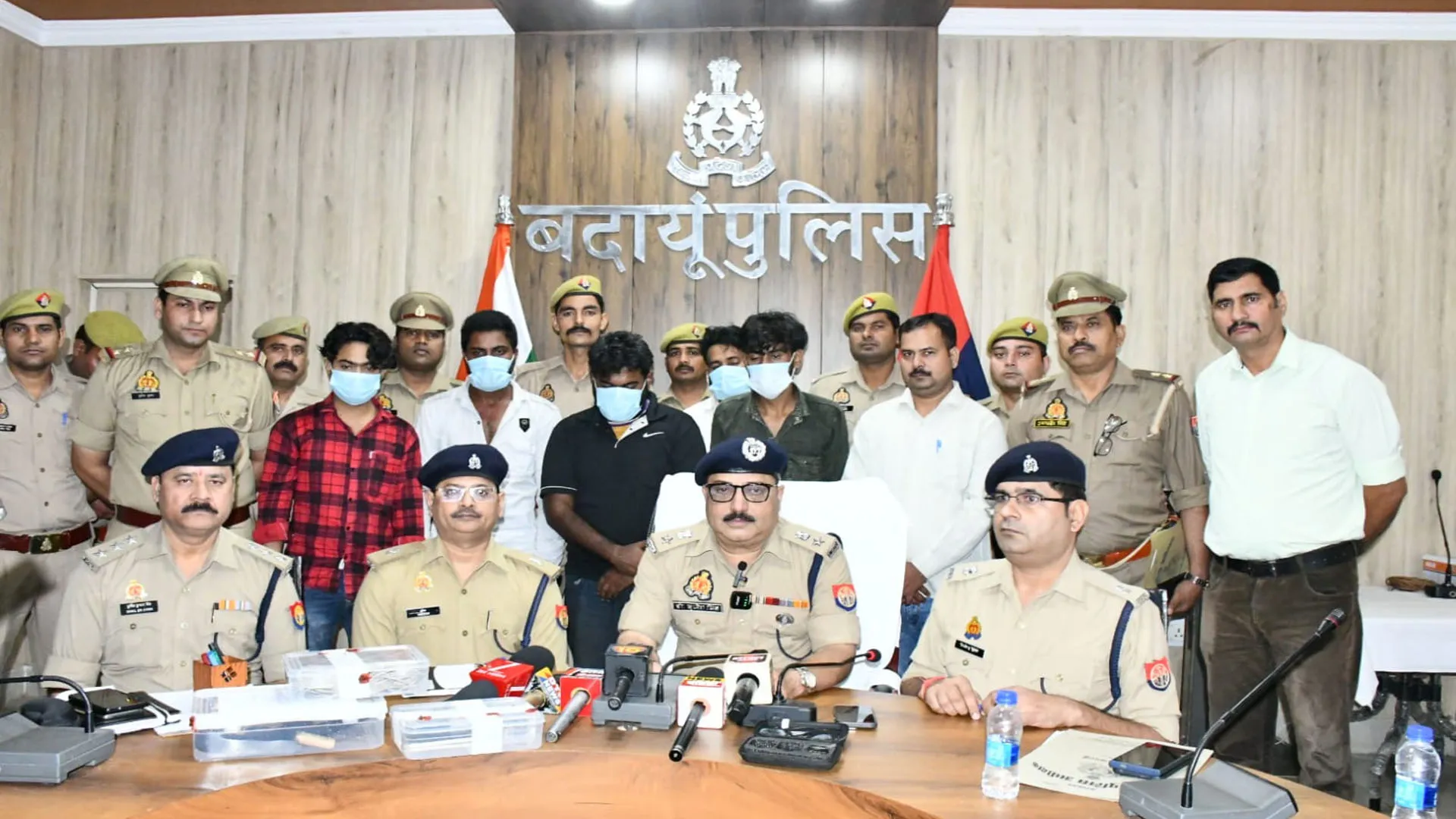 बदायूं : रुपये ऐठने और बदनाम करने के लिए किया गया था युवक का अपहरण, पांच गिरफ्तार