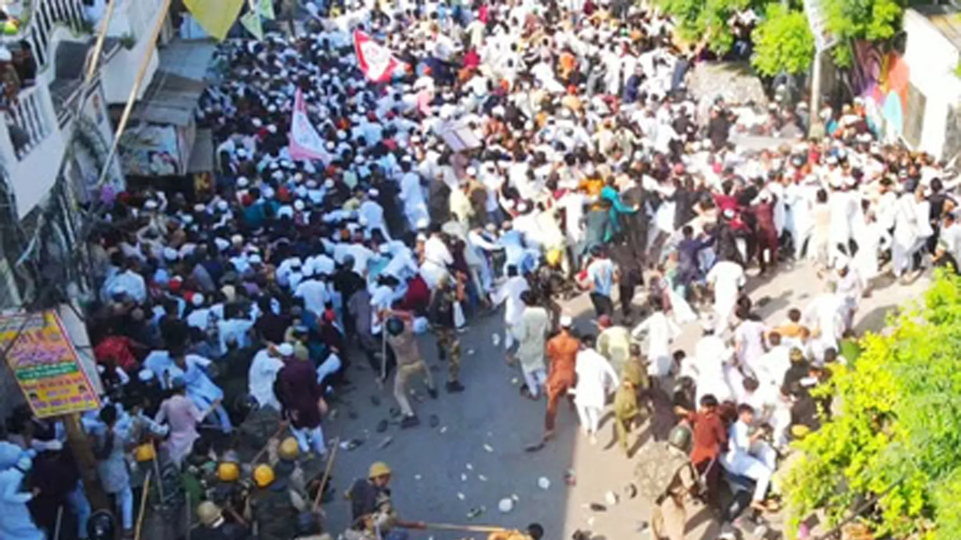 Bareilly : फरार उपद्रवियों पर जल्द घोषित होगा इनाम, बवाल मामले में 10 FIR हुई हैं दर्ज