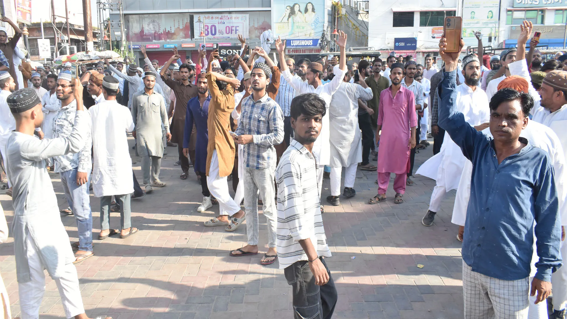 बरेली बवाल: सात फरार उपद्रवियों पर 15-15 हजार का इनाम घोषित