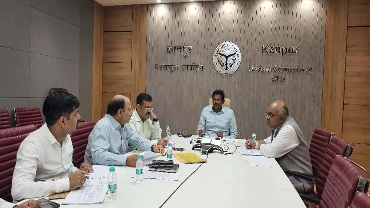 कानपुर : महिलाओं की सुरक्षित यात्रा के लिए 11 पिंक ऑटो परमिट मिलेंगे, आरटीए की बैठक में लगी मुहर