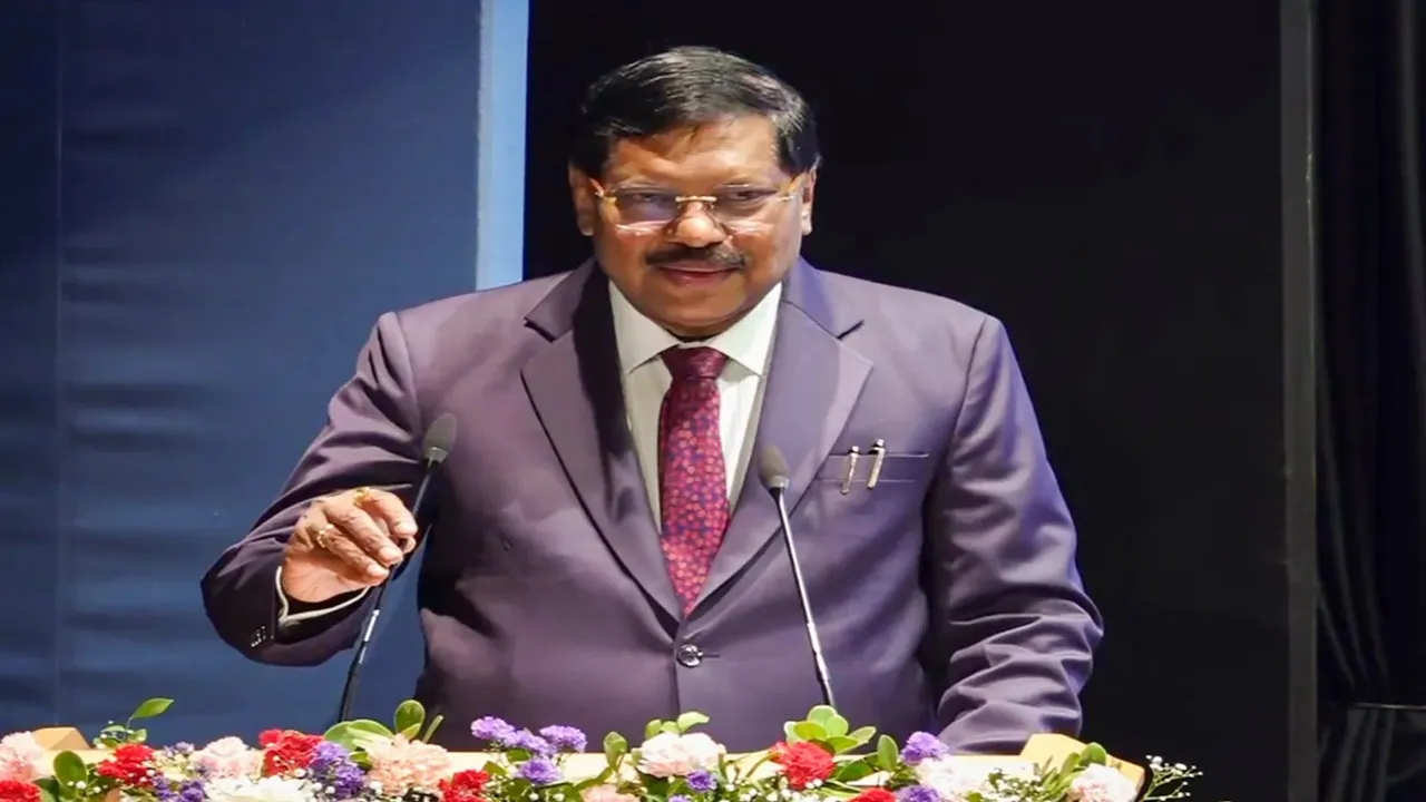  CJI Gavai :  बालिकाओं की सुरक्षा डिजिटल शासन की मुख्य प्राथमिकता हो, जानिए ऐसा क्यों बोले गवई