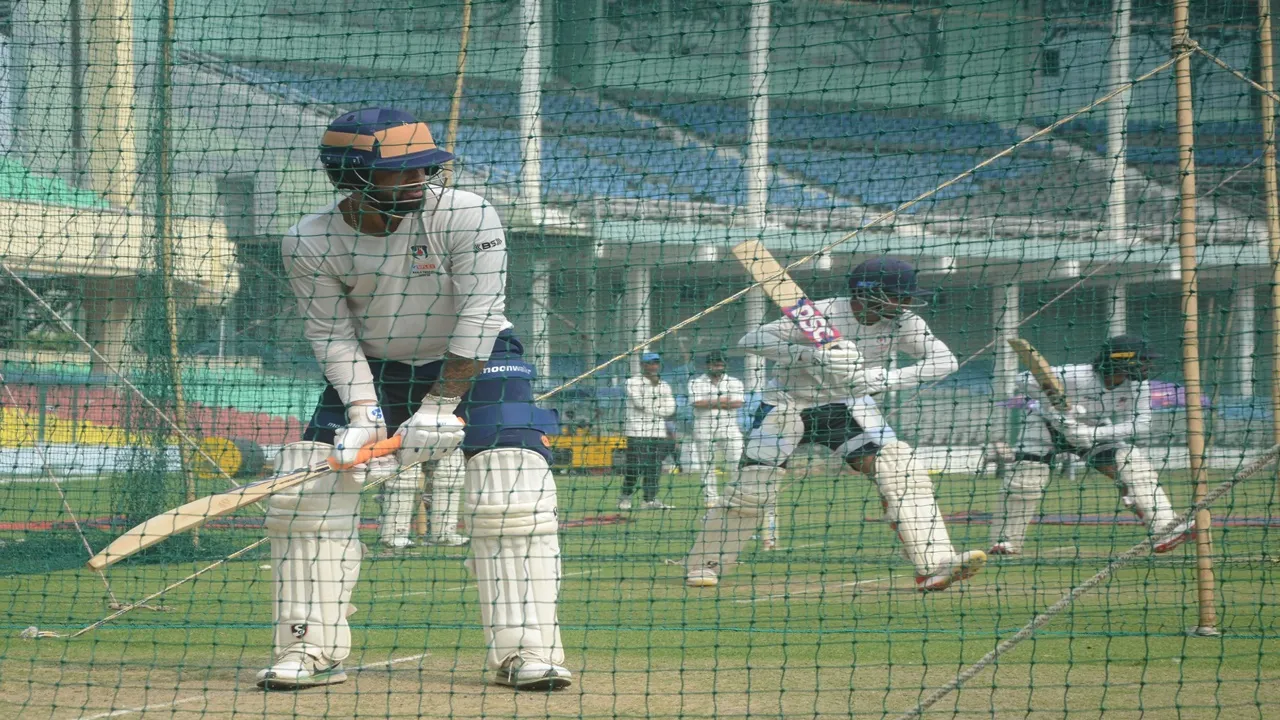 Ranji Trophy: यूपी-ओडिशा के खिलाड़ियों ने नेट्स पर बहाया पसीना, ग्रीनपार्क में 25 से खेला जाएगा रणजी का दूसरा मुकाबला 