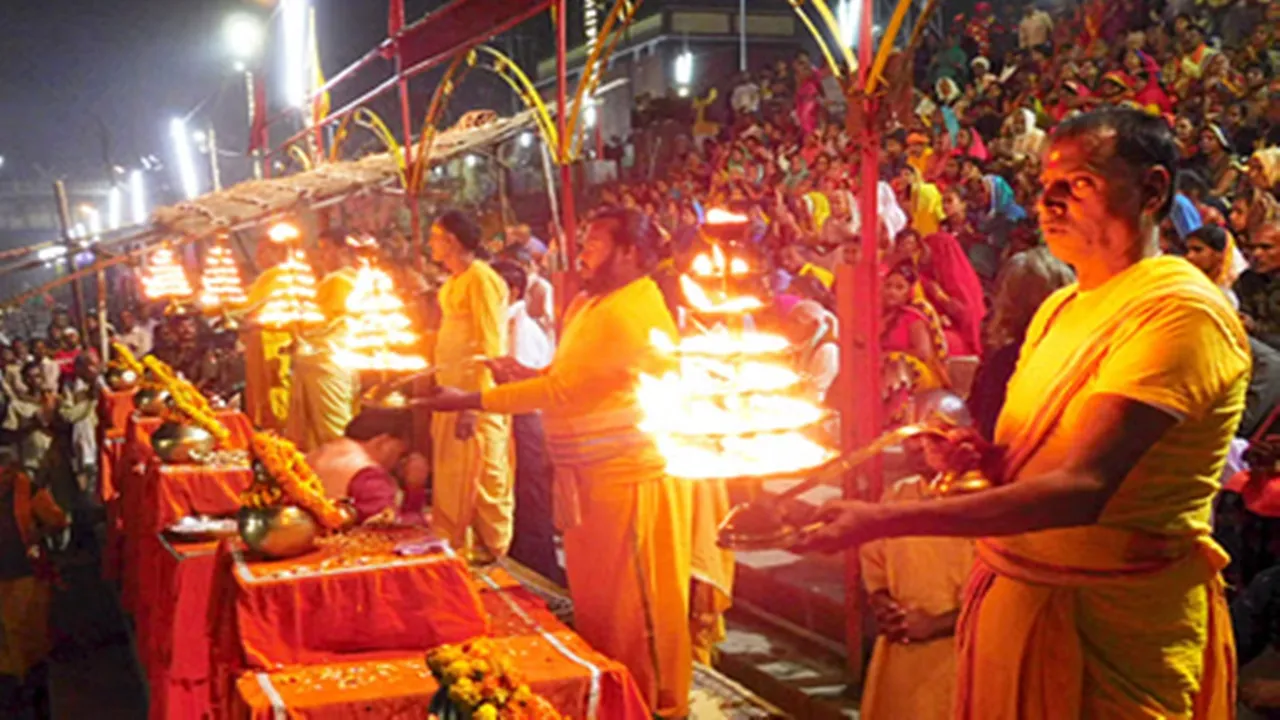 अयोध्या : देव दीपावली पर 5100 दीपों से होगी मां सरयू की आरती