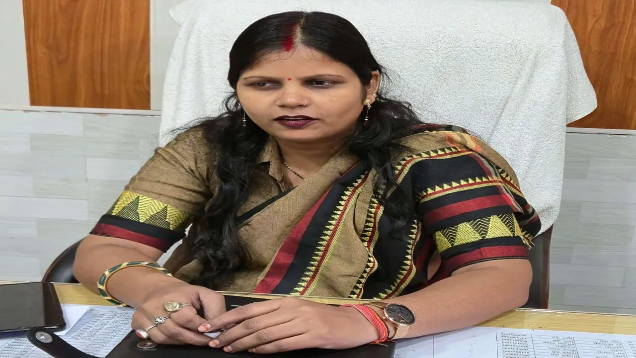पीलीभीत:  मरौरी ब्लॉक प्रमुख के अधिकार सीज, पूर्व डीएम की जांच आख्या पर शासन का एक्शन, गरमाई राजनीति 