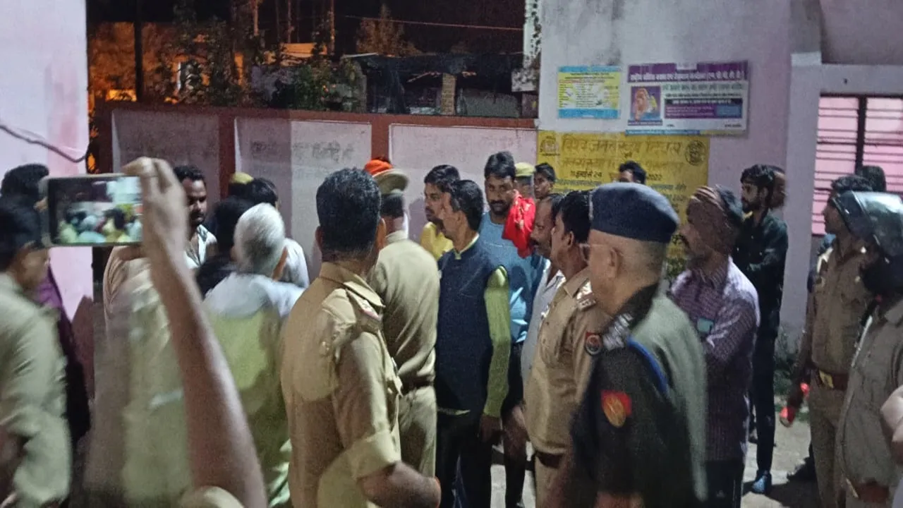 बाराबंकी : ई-रिक्शा चार्जिंग को लेकर मारपीट व फायरिंग, तीन घायल