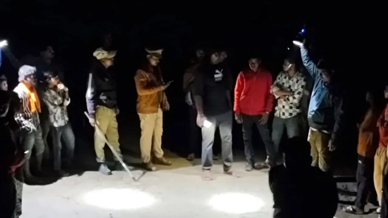 बहराइच में बड़ा हादसा : कौड़ियाला नदी में पलटी नाव, 15 से अधिक लापता, बचाव कार्य जारी