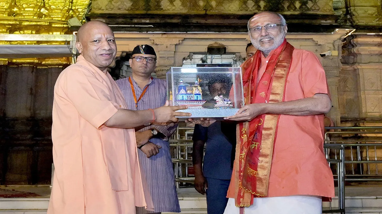 काशी नाटकोट्टई नगर क्षेत्रम में धर्मशाला के उद्घाटन समारोह में शामिल हुए मुख्यमंत्री योगी