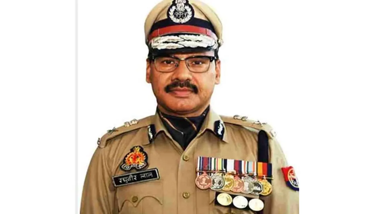  UP IPS Transfer:  योगी सरकार ने 4 आईपीएस अफसरों का किया तबादला, रघुवीर लाल बने कानपुर के नए पुलिस कमिश्नर 