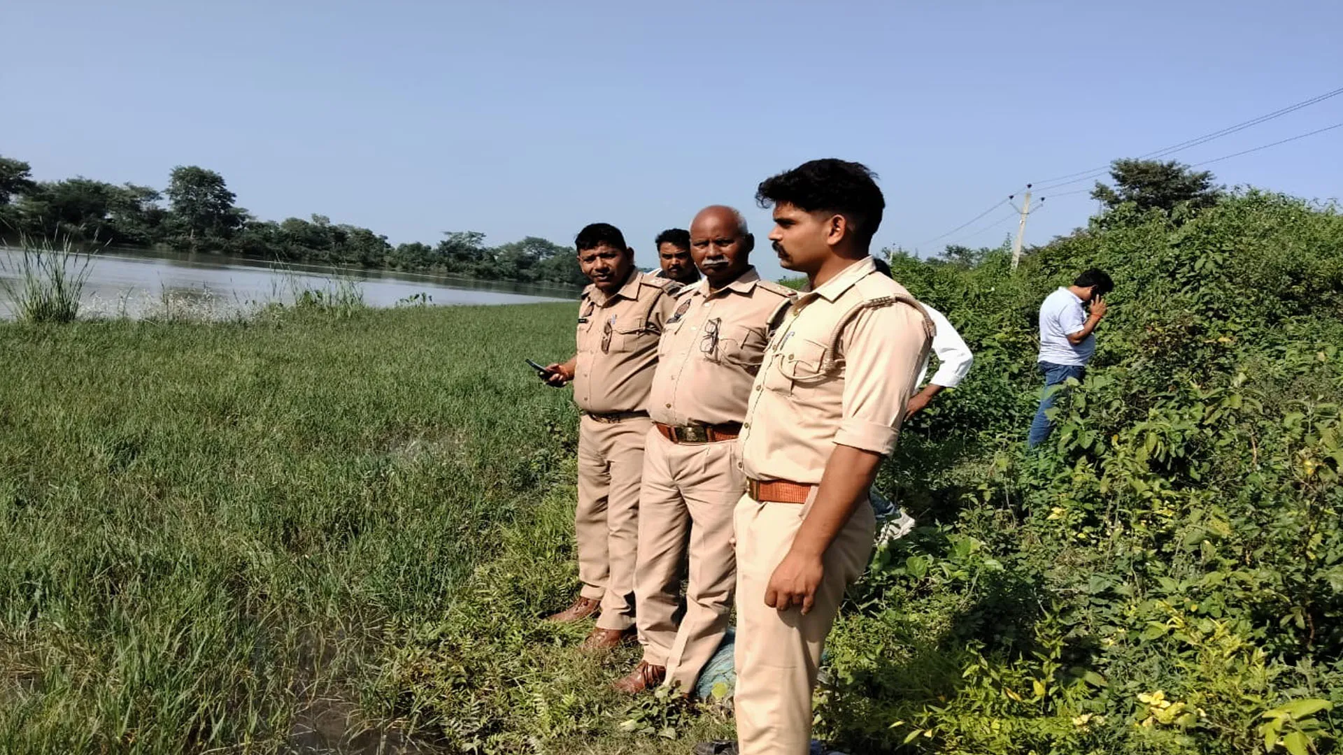 लखीमपुर खीरी : ढखेरवा में दो लड़कियों ने नहर में लगाई छलांग, दोनों की तलाश जारी