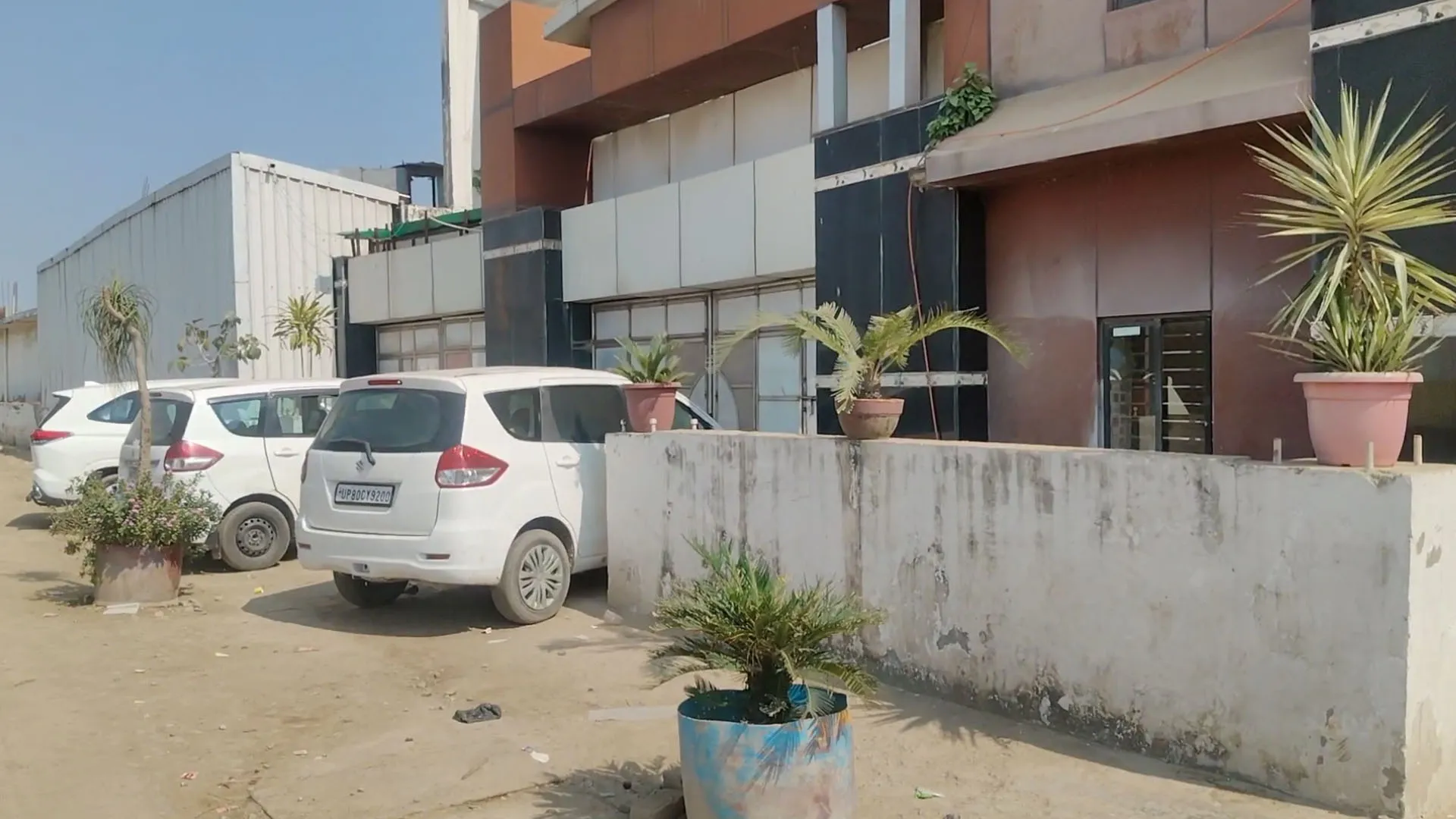 Bareilly : रहबर फूड इंडस्ट्री व बटलर प्लाजा में मारिया फ्रोजन के कार्यालय में दिनभर खंगाले दस्तावेज