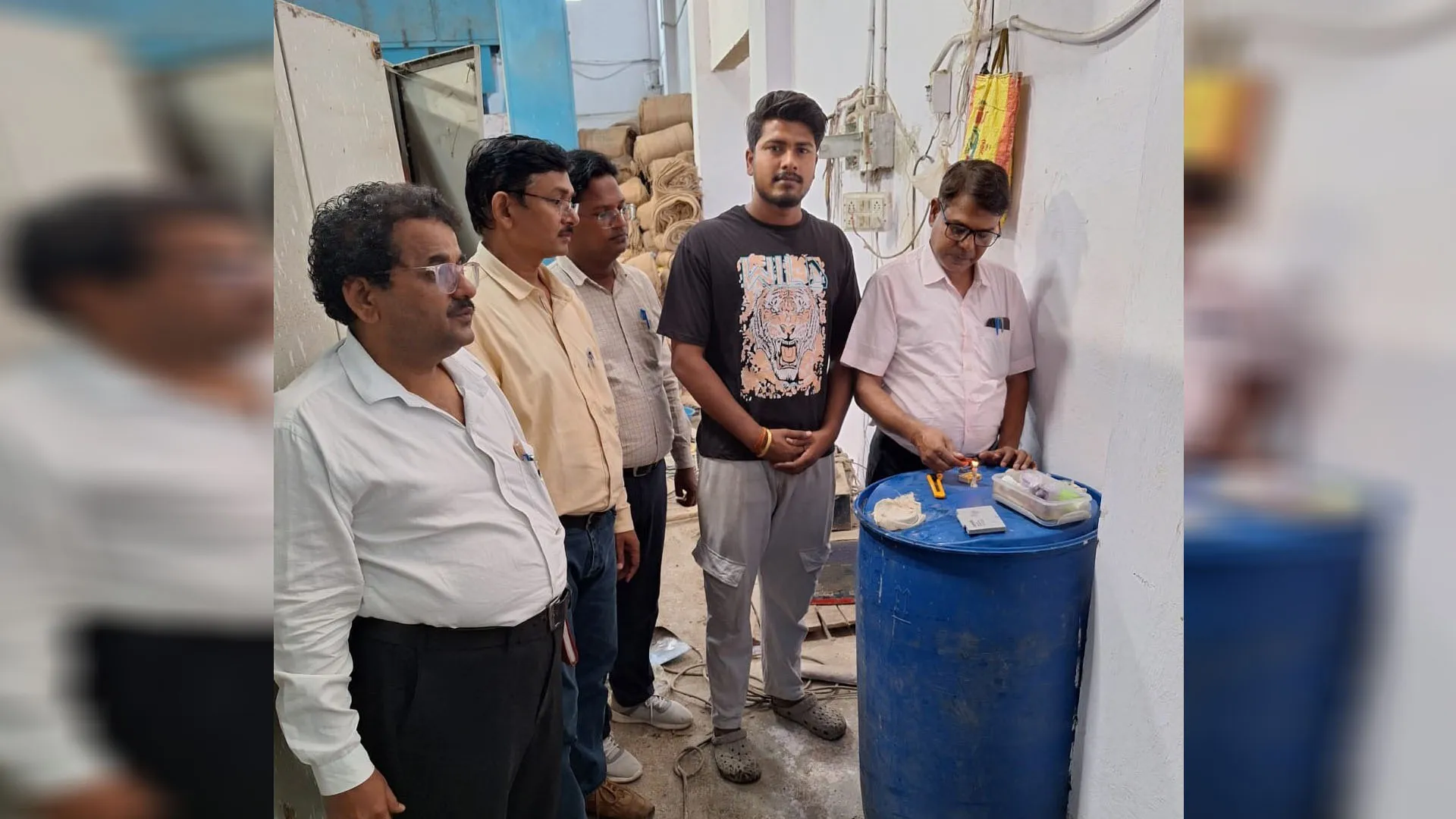बदायूं : दो सौ लीटर सरसों का तेल सीज, अनुमानित कीमत 33 हजार