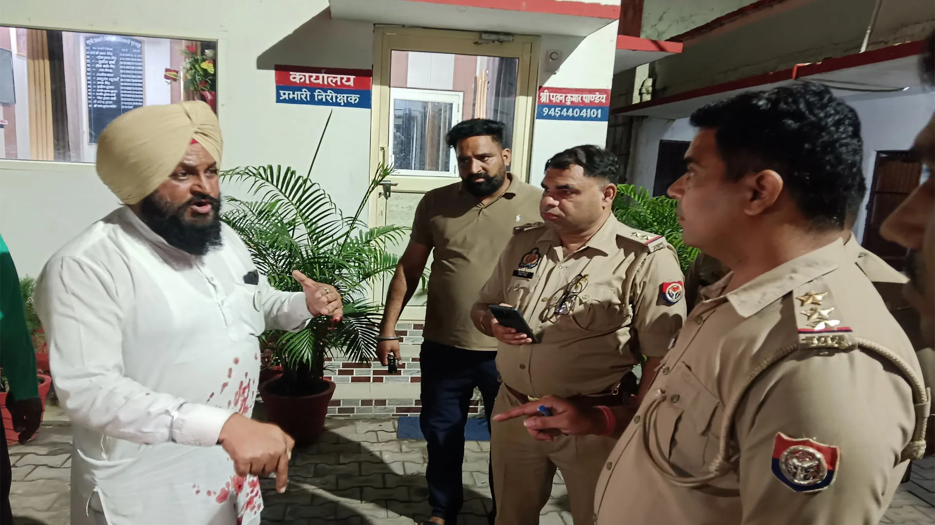 Pilibhit : बाहरी धान पकड़ने की कोशिश के दौरान किसान नेता फायरिंग में घायल