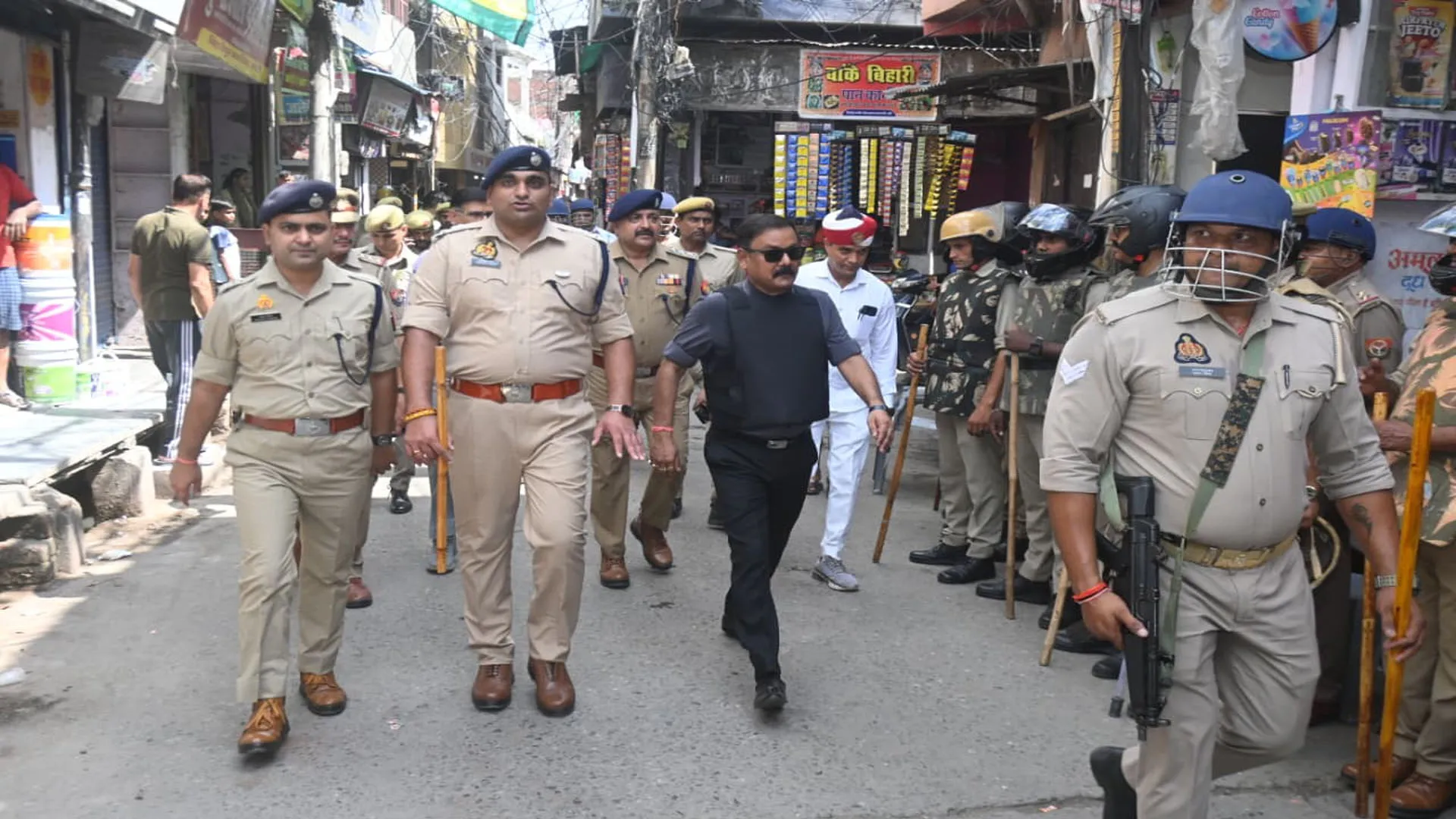 बरेली बवाल: हालात होने लगे सामान्य...पुलिस फोर्स धीरे-धीरे हटना शुरू