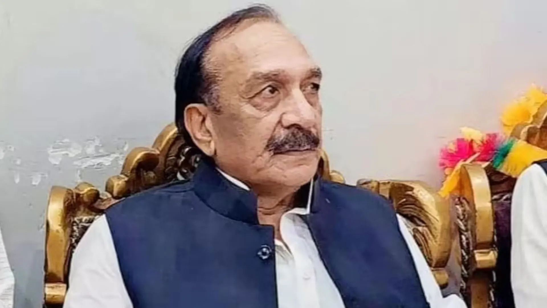 UP : सपा विधायक बोले-नमाज पर रोक, लेकिन हिंदू त्योहार सड़कों पर मनाये जा रहे