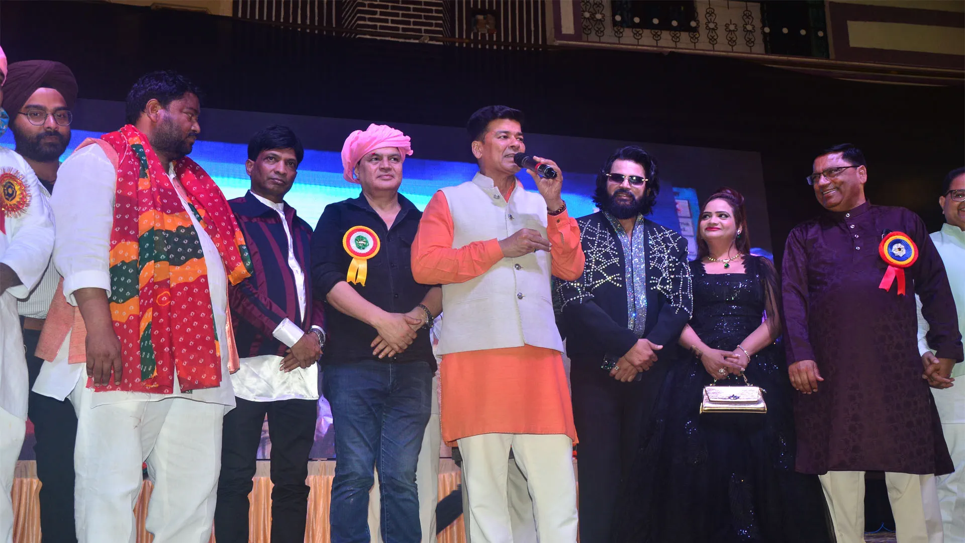 वाल्मीकि सद्भावना मेला : सुनील पाल, मुकेश जे भारती और मंजू भारती ने स्टार नाइट में बांधा समा