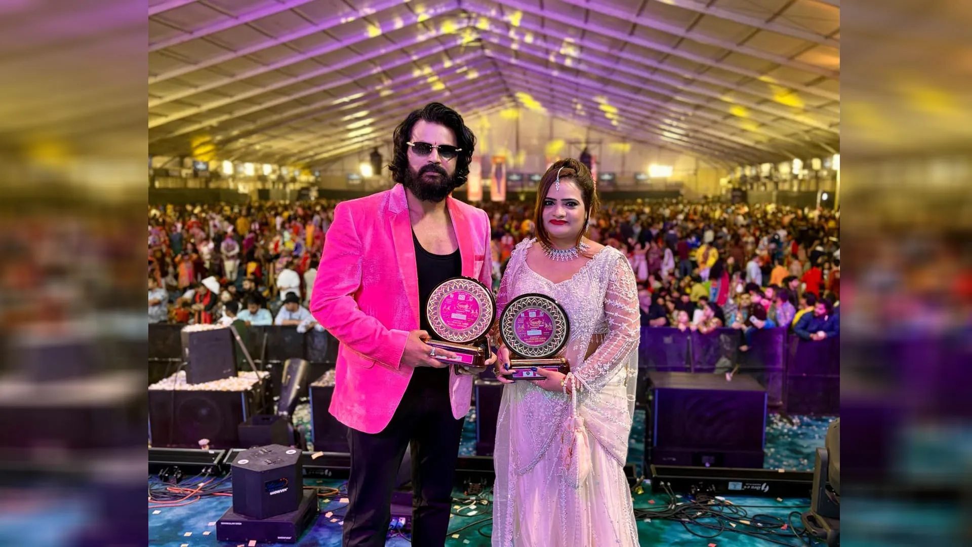 Mumbai:  मुकेश जे भारती और मंजू भारती रंगारंग डांडिया नाइट में पहुंचे, फैंस में दिखा गजब का उत्साह