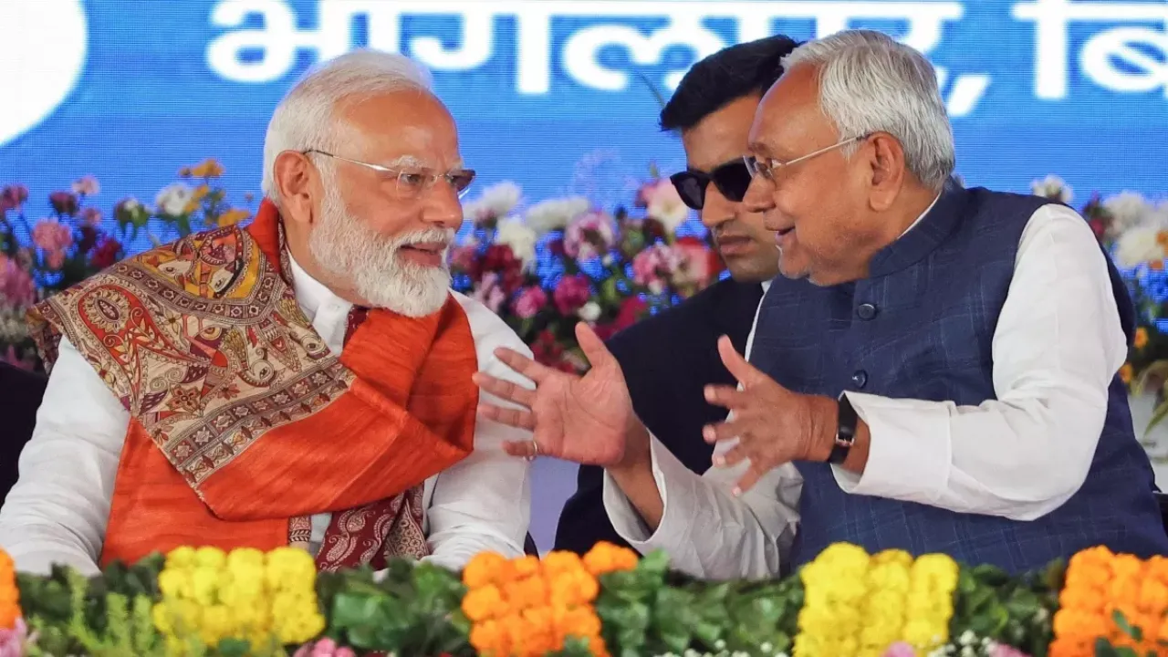पीएम मोदी ने की नीतीश सरकार की सराहना, कहा- कुछ लोग कर्पूरी ठाकुर का ‘जननायक’ सम्मान चुराने की कोशिश में लगे हैं