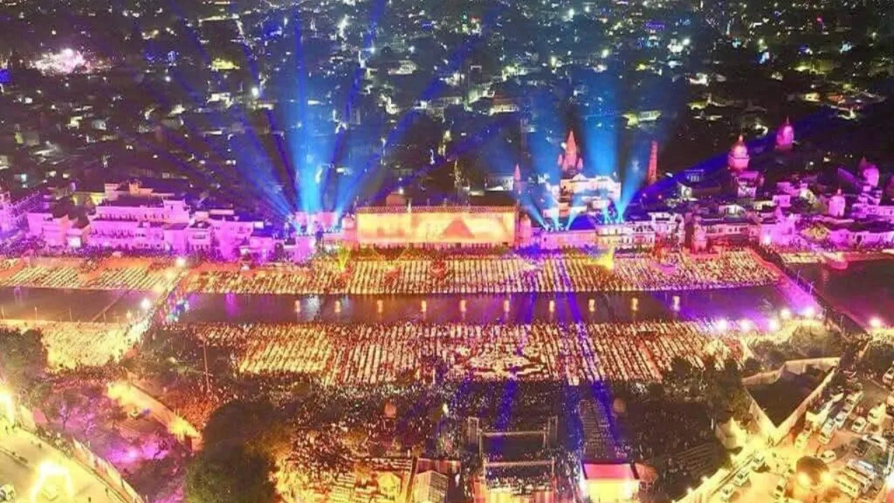 पहली बार दीपोत्सव के 32 हजार स्वयंसेवक होंगे सम्मानित... अवध विश्वविद्यालय प्रशासन ने बनाई योजना