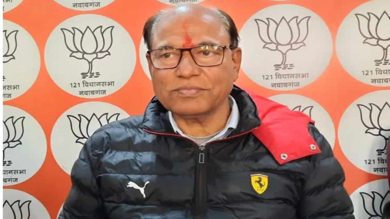 नवाबगंज में भाजपा विधायक ने कार्यकर्ताओं संग कोर्ट में किया सरेंडर, आठ साल पुराना था मामला, मिली जमानत 