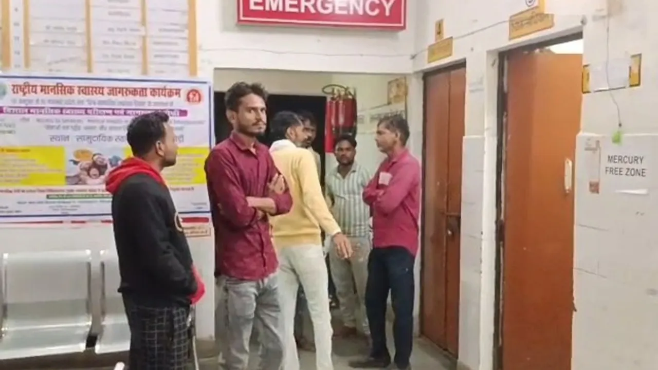 Jhansi News: मोटरसाइकिल की ट्रैक्टर से हुई भिड़न्त में दो छात्रों की मौत 